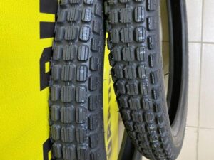 Шина универсальная 70/100-19 SUR-RON Light bee