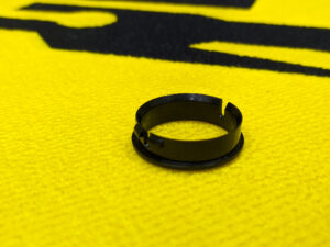 Кольцо крышки замка батареи SUR-RON Light bee